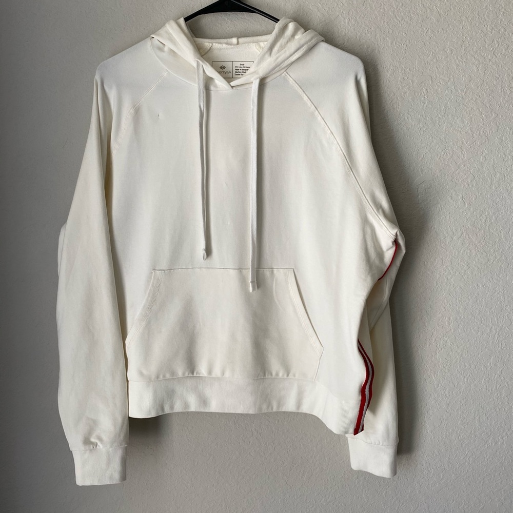 Cream sweatshirt